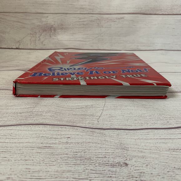 Ripley's Believe It or Not Book Strikingly True 2011 Edition - Picture 2 of 13